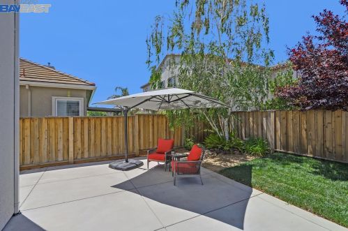 66 Sunchase Ct, Oakley CA  94561-4425 exterior