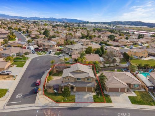 765 Windbound Ave, Beaumont CA  92223-7098 exterior