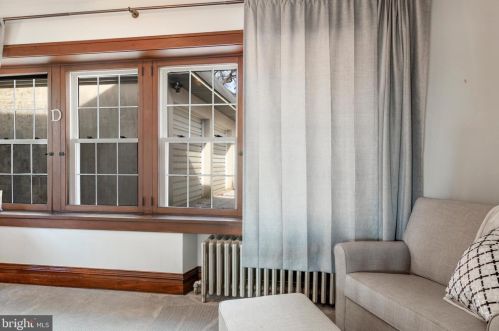 727 Baltimore Pike, Kennett Sq PA  19348-2405 exterior