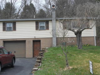 13 Oval Dr, Dallas, PA 18612-9037