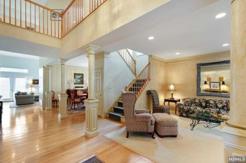 32 Winding Rdg, Oakland, NJ 07436-2328