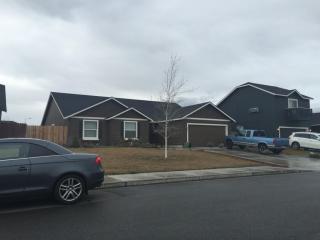 6310 Robert Wayne Dr, Pasco, WA 99301-8042