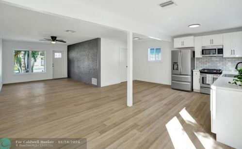 2105 14th Ct, Hollywood FL  33020-2518 exterior