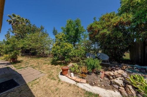 11325 Camarosa Cir, San Diego CA 92126-1621 exterior