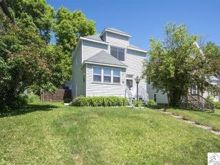 2969 Devonshire St, Duluth, MN 55806-1401