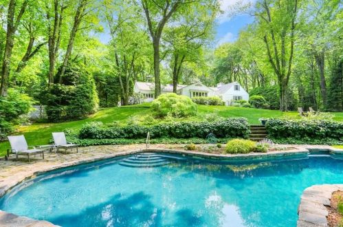955 West Rd, New Canaan, CT 06840-2636