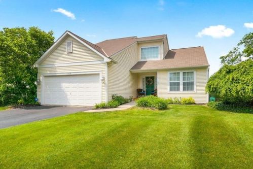 369 Eddington Dr, Pataskala, OH 43062-7330