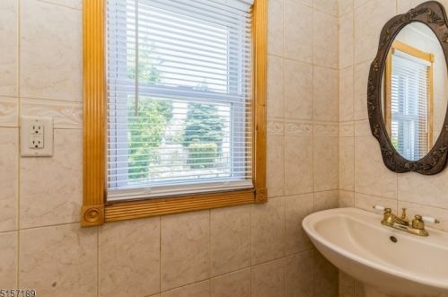 1312 81st St, North Bergen NJ  07047-4148 exterior