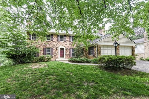 1327 Deep Run Ln, Herndon, VA 20190-3909