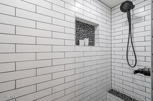 2005 Hull Ct, Simi Valley CA 93063-3701 exterior