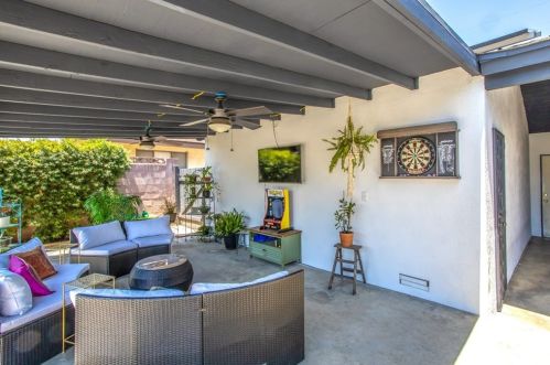 163 Holly St, Rialto CA  92376-4313 exterior