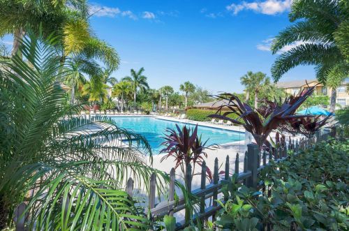 2137 Fern Park Dr, Fort Pierce, FL 34952-8007