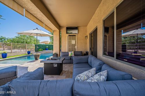 3711 Oxford Ln, Gilbert AZ  85295-4679 exterior