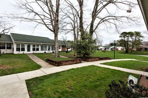 168 Ventry Ct, Panamoka, NY 11961-1255