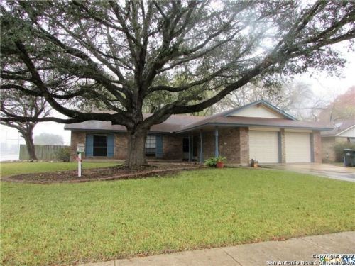 201 Oldtowne Rd, Seguin TX  78155-4039 exterior