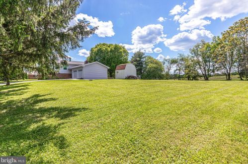 4504 Old Field Dr, Gainesville, VA 20155-1001