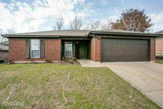 616 Cumberland Dr, Burleson TX  76028-7318 exterior