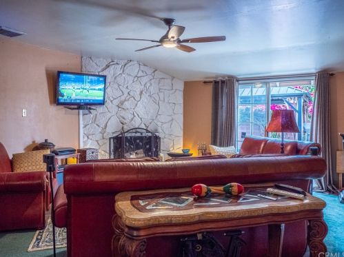 9521 Barkerville Ave, Whittier CA  90605-2915 exterior