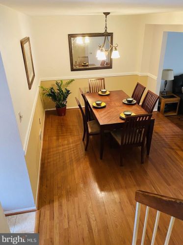 6844 Supreme Ct, Springfield VA  22150-3003 exterior