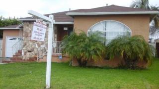 1243 120th St, Los Angeles, CA 90044-1123