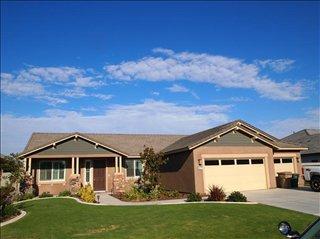 8412 Monza Ct, Bakersfield, CA 93314-8154