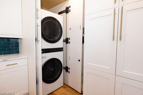 1388 Tahiti Dr, Sanibel FL  33957-2614 exterior