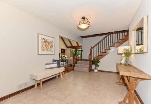 12427 Golf Dr, Thiensville WI  53092-2462 exterior