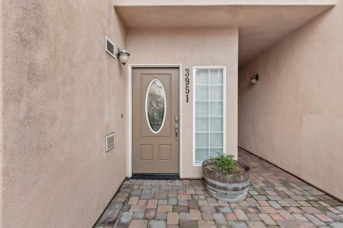 3951 Riviera Dr, San Diego CA  92109-5828 exterior