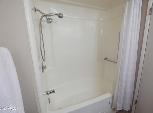 13448 100 Ave, Sun City AZ  85351-2854 exterior