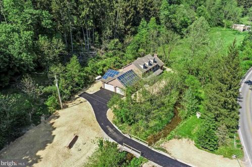 786 Arbor Dr, Red Lion PA  17356-8611 exterior