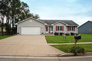 410 Arthur Dr, Roland, IA 50236-1027