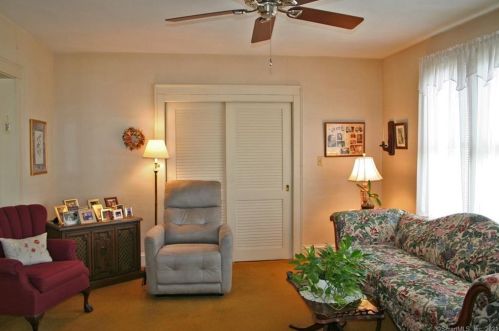 187 Nott St, Hartford, CT 06109-1719