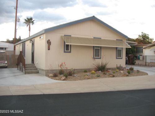 5334 Lazy S St, Tucson, AZ 85713-6301