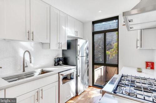 256 M St, Washington, DC 20024-3602