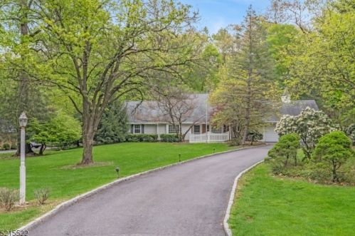 30 Olsen Dr, Warren, NJ 07059-5033
