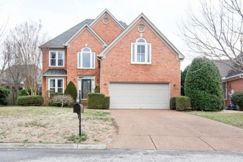 399 Forrest Park Cir, Franklin, TN 37064-8910