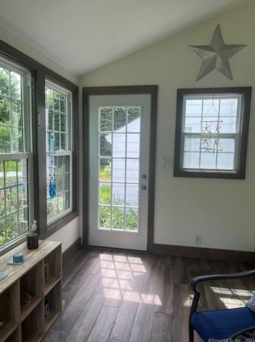 5 Guernsey Rd, Bloomfield CT  06002-3401 exterior