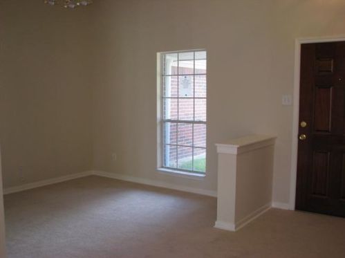 213 Summer Breeze Dr, Morgans Point, TX 77571-7903