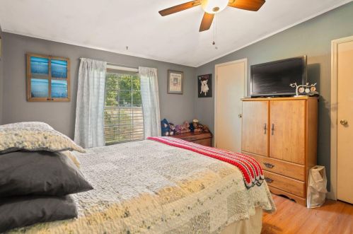 24 Bennett Way, Newmarket NH 03857-2341 exterior