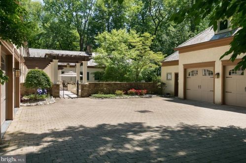 25 Hageman Ln, Princeton, NJ 08540-7547