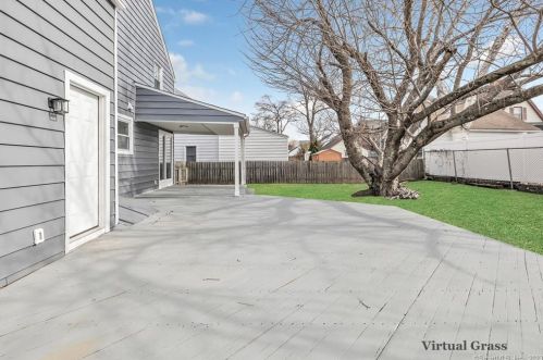 407 Jackson Ave, Bridgeport CT  06606-5573 exterior
