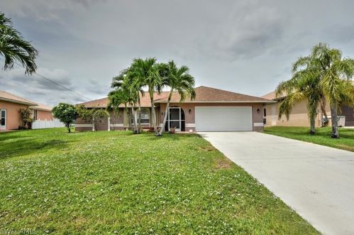 142 35th Pl, Cape Coral, FL 33993-6969