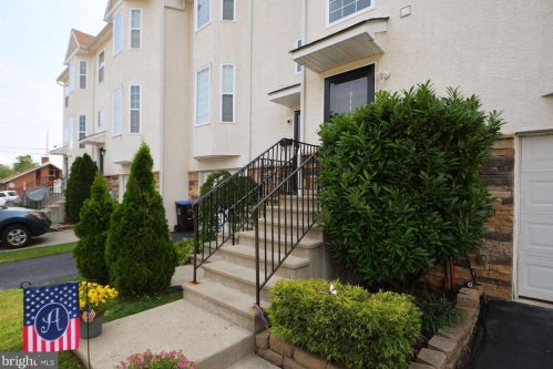914 Thomas St, Norristown, PA 19401-4017