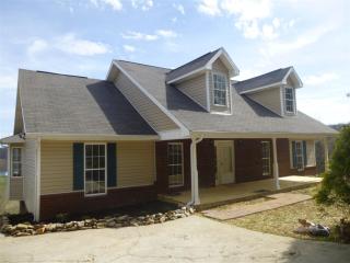 338 Bayberry Dr, Kingsport, TN 37663-3299