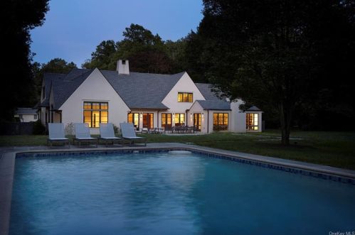 388 Clayton Rd, Scarsdale, NY 10583-1504