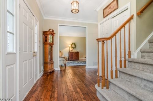 1102 Barley Sheaf Rd, Flemington, NJ 08822-7130