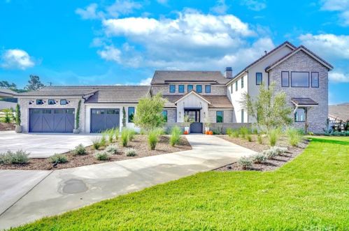 15918 Mandalay Rd, Santa Clarita, CA 91387-4064