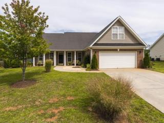811 Croftwood Dr, Gibsonville, NC 27249-3366