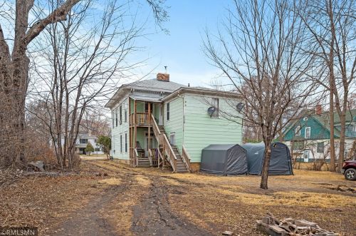 328 4th St, Litchfield MN 55355-2122 exterior