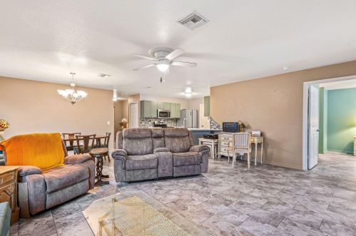 187 Camino Del Rio, Fort Pierce FL  34952-7931 exterior